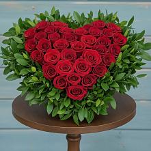 Цветочная композиция из Розы в виде сердца в Горки-10