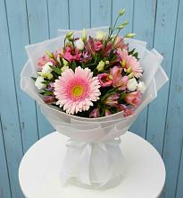 Букет цветов из:  Герберы, Альстромерии и Лизиантусы в Горки-10